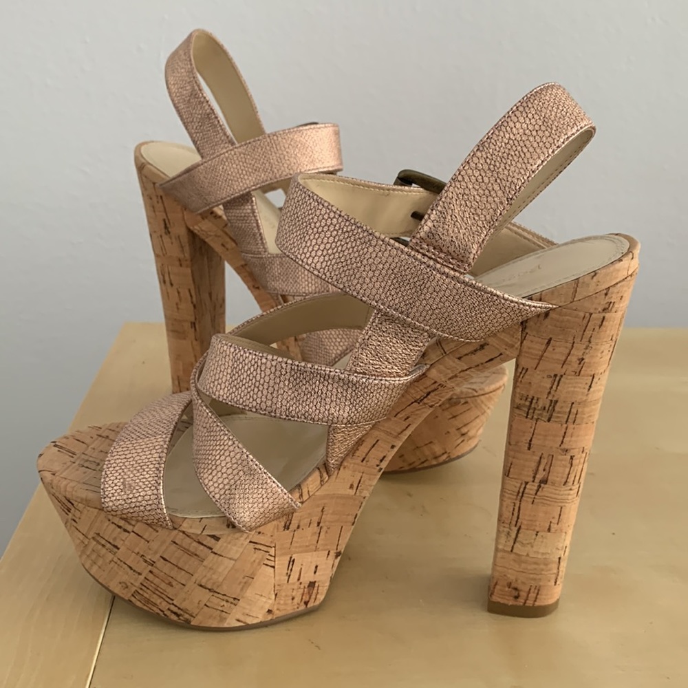 ENZO ANGIOLINI Danacio Platform Heels - SIZE 7 BRAND NEW
